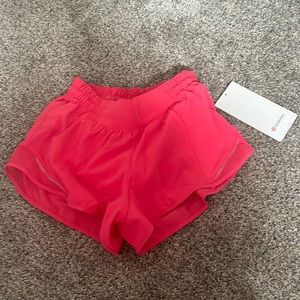 Lululemon Hotty Hot 2.5 LR Shorts- Lipgloss Pink